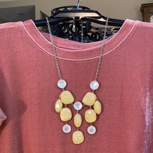 🎄Premier necklace gold chain w/ yellow stones & pearls, 9” drop w 4” extra chain